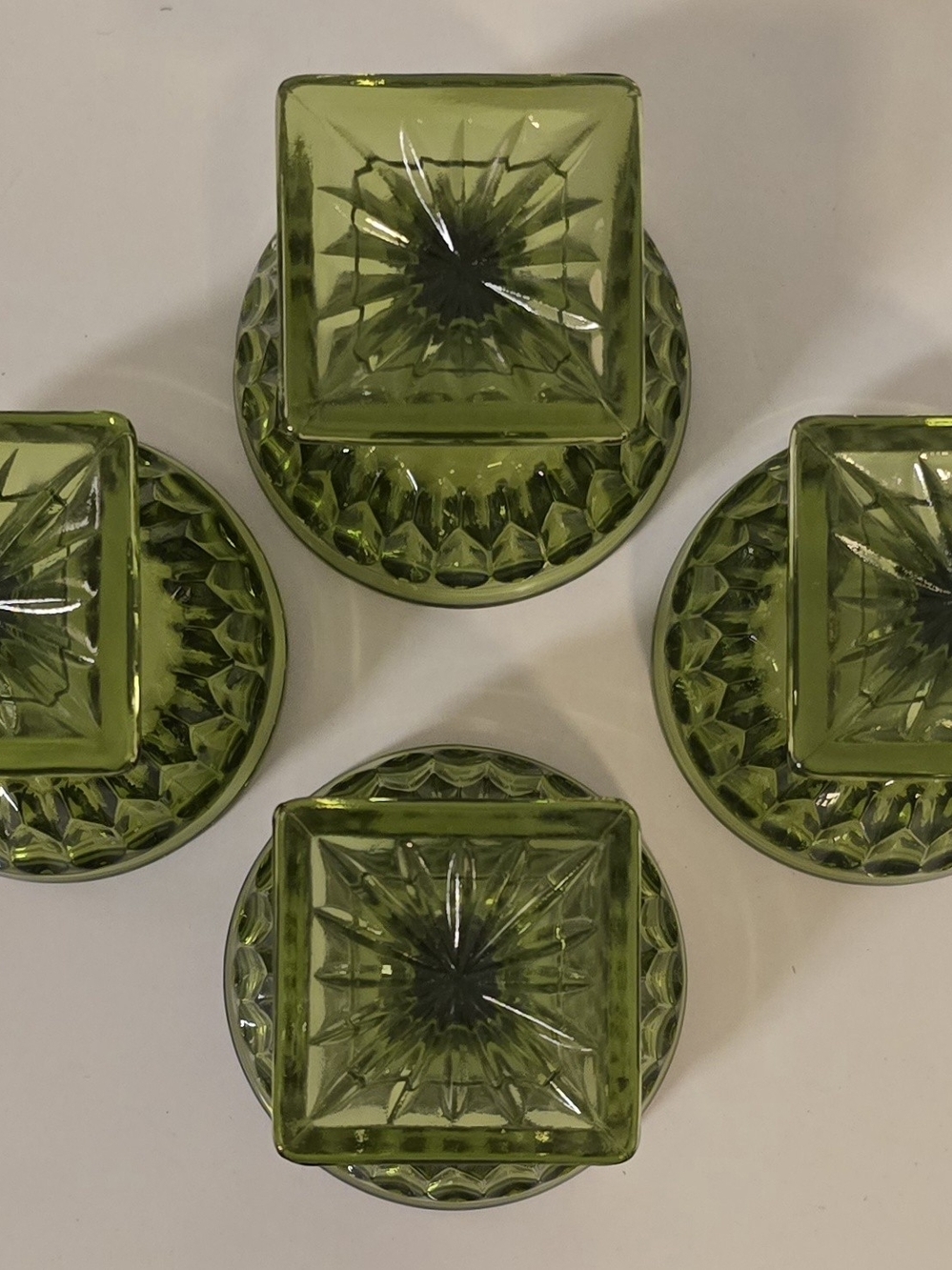 Vintage 1960s Indiana Glass Mount Vernon Green Sherbet Dessert Bowls - Set of 4 - Picture 3 of 9